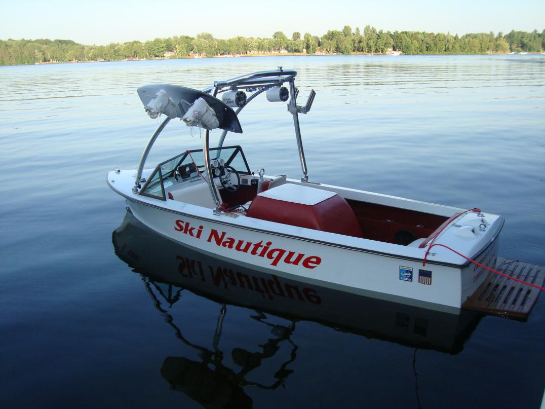 Click image for larger version

Name:	newnautique2.jpg
Views:	985
Size:	88.4 KB
ID:	374322