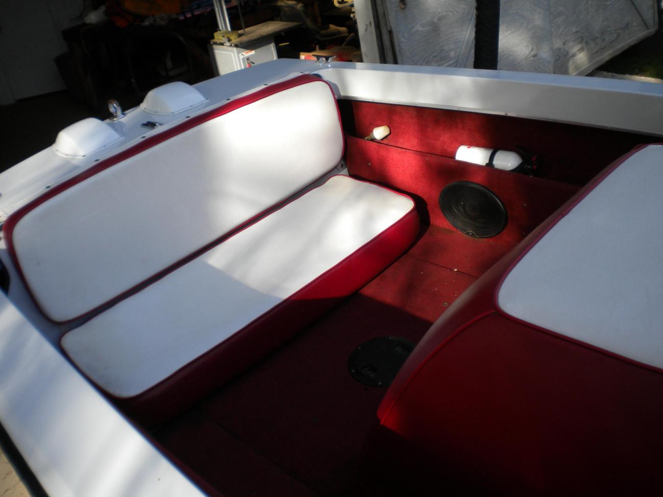 Click image for larger version

Name:	nautiquebackseat.jpg
Views:	866
Size:	79.1 KB
ID:	374323
