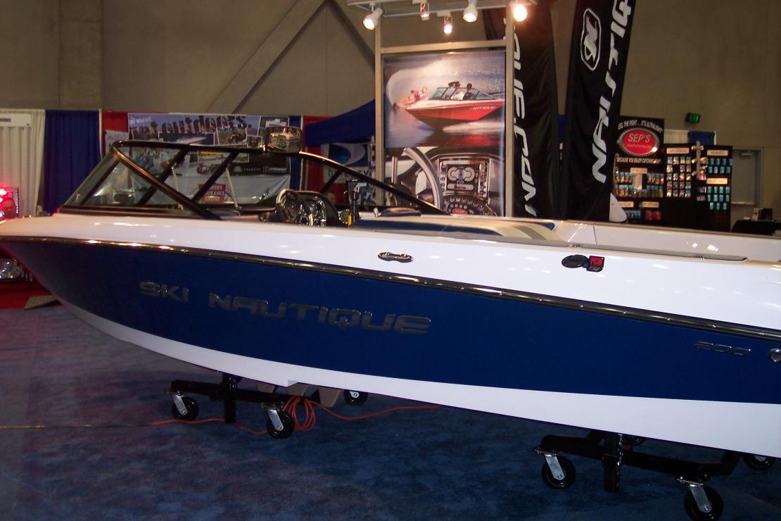 Click image for larger version

Name:	Sacramento Boat Show 2011 004.jpg
Views:	204
Size:	91.0 KB
ID:	374409