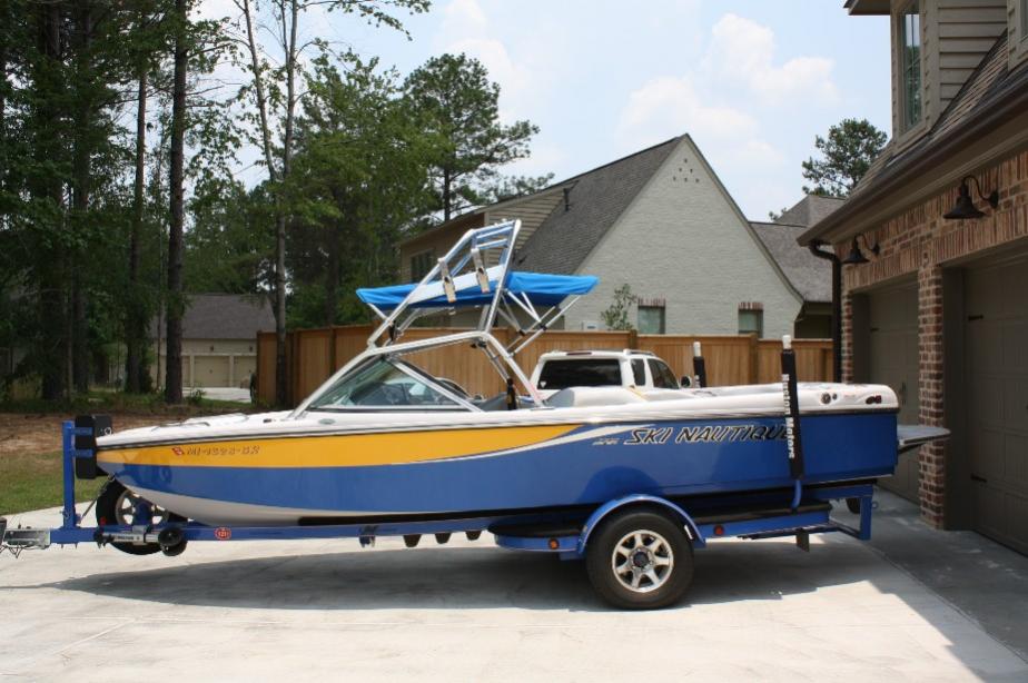 Click image for larger version

Name:	2009 Ski Nautique 206 Team 05.jpg
Views:	730
Size:	89.0 KB
ID:	374953
