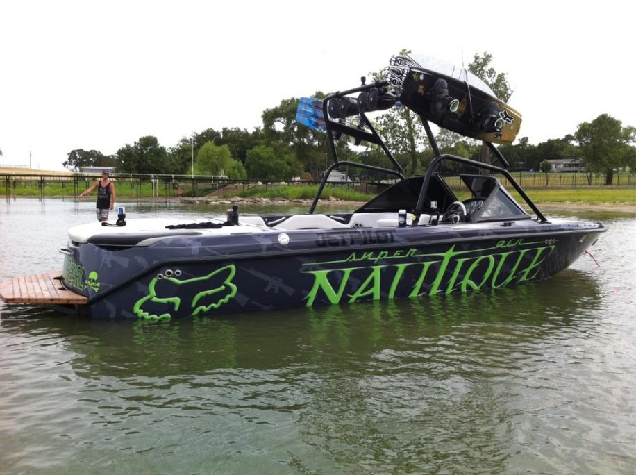 Click image for larger version

Name:	boat.jpg
Views:	257
Size:	94.5 KB
ID:	375090