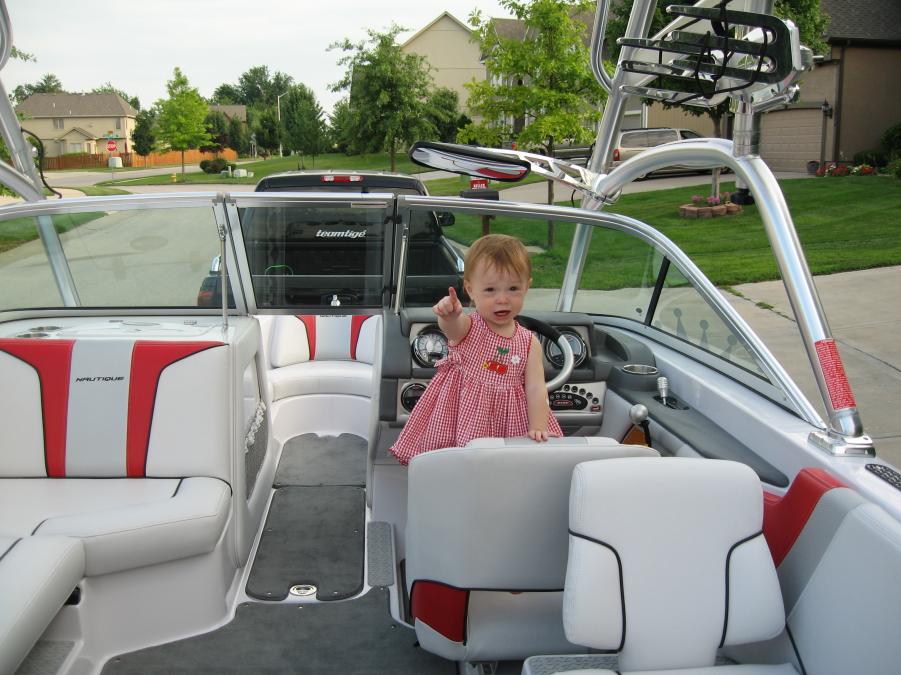 Click image for larger version

Name:	Lake 08 049.jpg
Views:	346
Size:	94.3 KB
ID:	376104