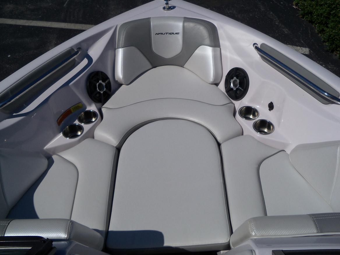 Click image for larger version

Name:	White 210 SAN 007.jpg
Views:	324
Size:	86.4 KB
ID:	378529