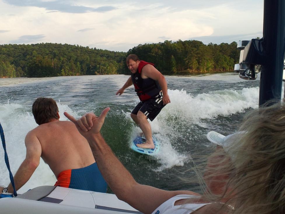 Click image for larger version

Name:	surfing 320.jpg
Views:	211
Size:	91.5 KB
ID:	379489