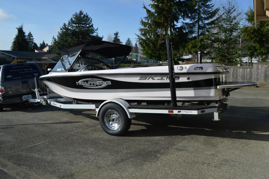 Click image for larger version

Name:	03 Nautique 003.jpg
Views:	326
Size:	98.0 KB
ID:	380041