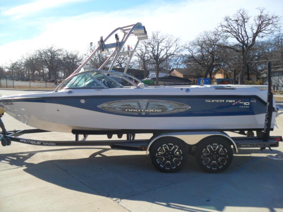 Click image for larger version

Name:	2004 Super Air Nautique Stock #9 023.jpg
Views:	846
Size:	89.7 KB
ID:	380703
