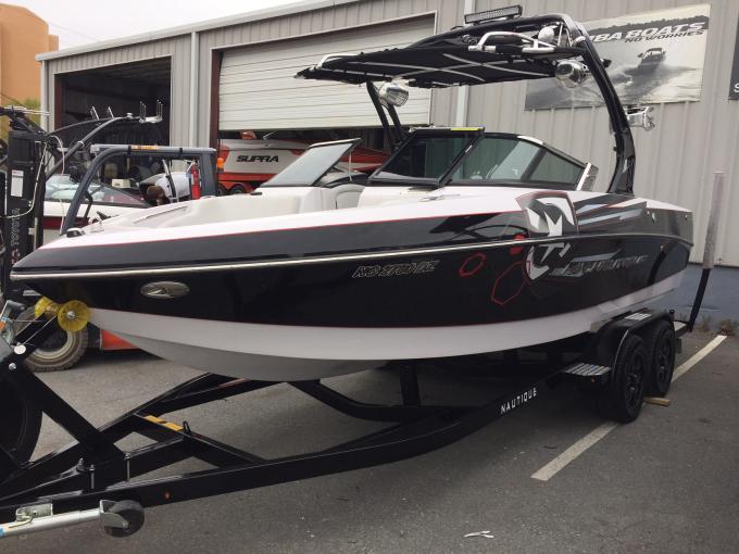 Click image for larger version

Name:	20 Inch Auxbeam tower light bar 3.jpg
Views:	346
Size:	55.5 KB
ID:	485525