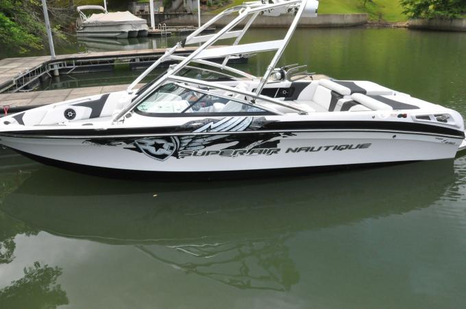 Click image for larger version

Name:	nautique-super-air-nautique-230-15486.jpg
Views:	4041
Size:	44.4 KB
ID:	521873
