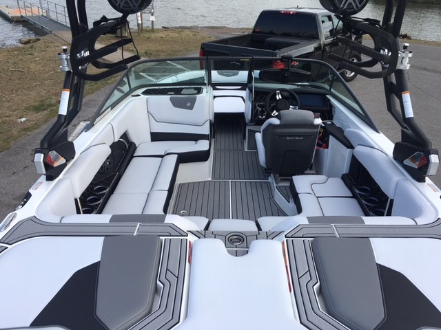 Click image for larger version

Name:	Nautique GS20 4 interior.jpg
Views:	3878
Size:	87.2 KB
ID:	558895