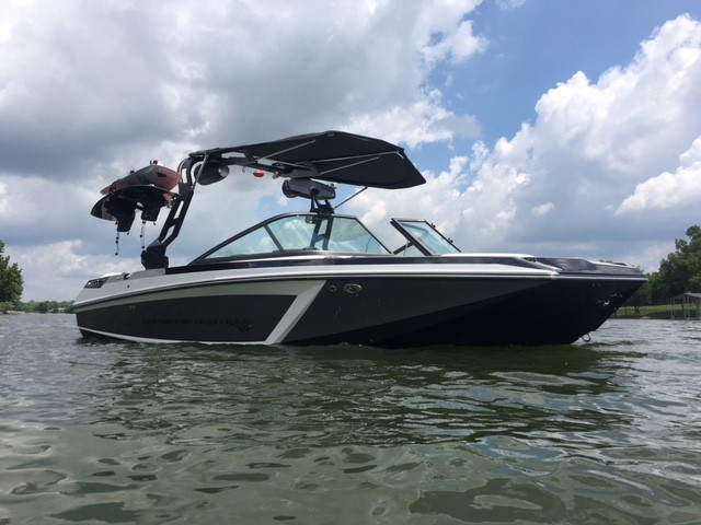 Click image for larger version

Name:	Nautique GS20 5 water.jpg
Views:	3684
Size:	71.2 KB
ID:	558896