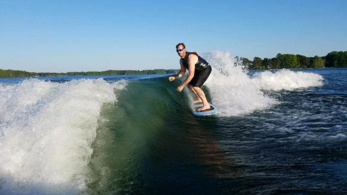 Click image for larger version

Name:	JS Pro. Surfing.jpg
Views:	279
Size:	33.9 KB
ID:	570214