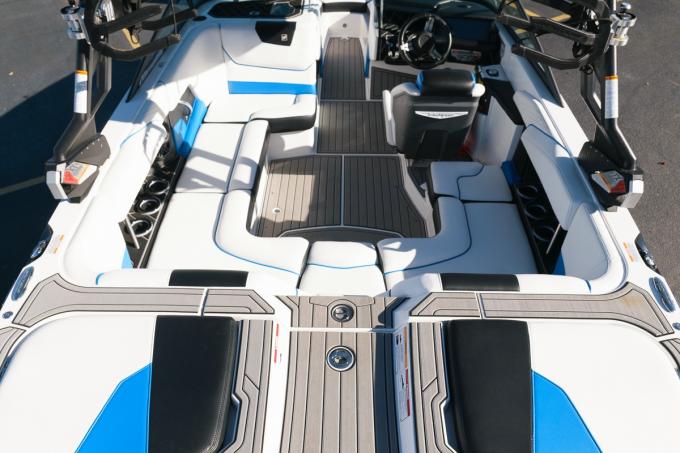 Click image for larger version

Name:	Nautique GS20(14).jpg
Views:	1883
Size:	51.4 KB
ID:	579022