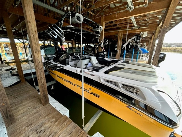 Click image for larger version

Name:	Boat left back.jpg
Views:	504
Size:	126.9 KB
ID:	661421